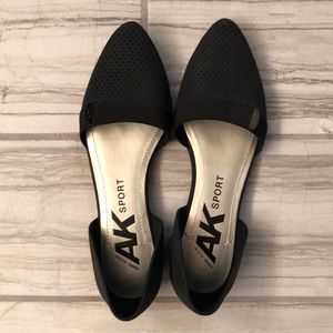 Anne Klein pointed flats EUC